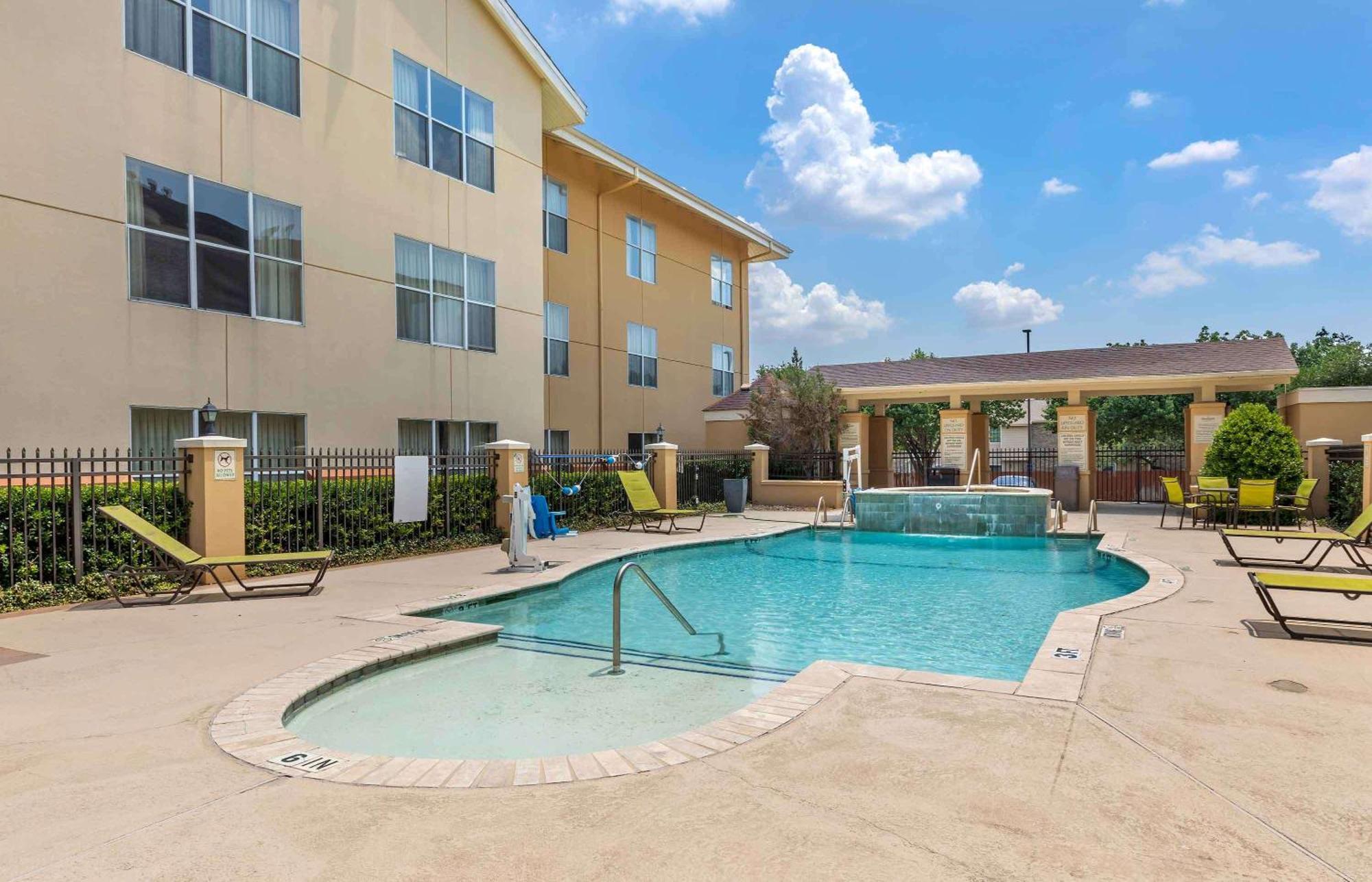 Extended America - Dallas - Frankford Road Hotel