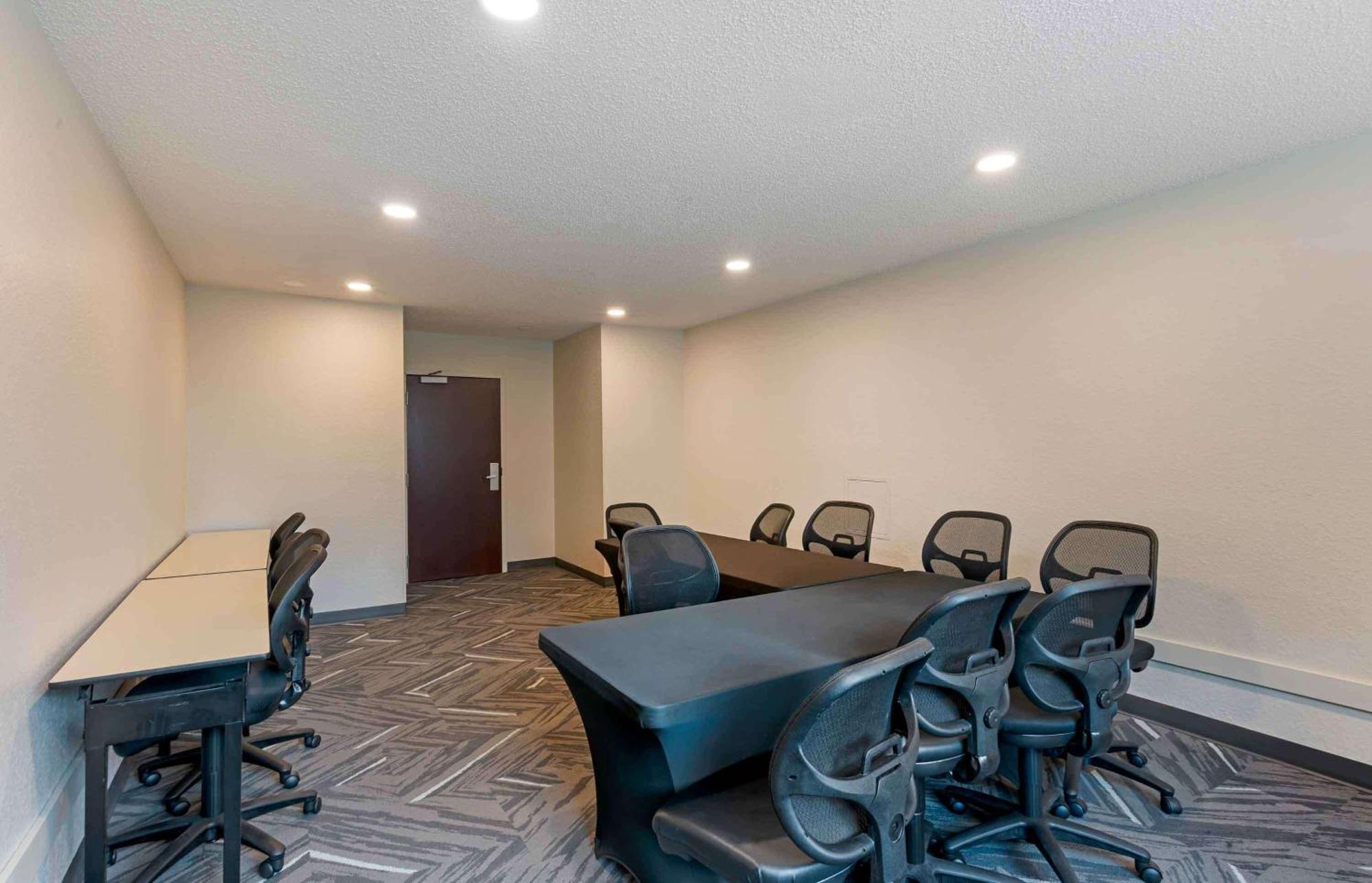 Extended America - Dallas - Frankford Road Hotel 2*